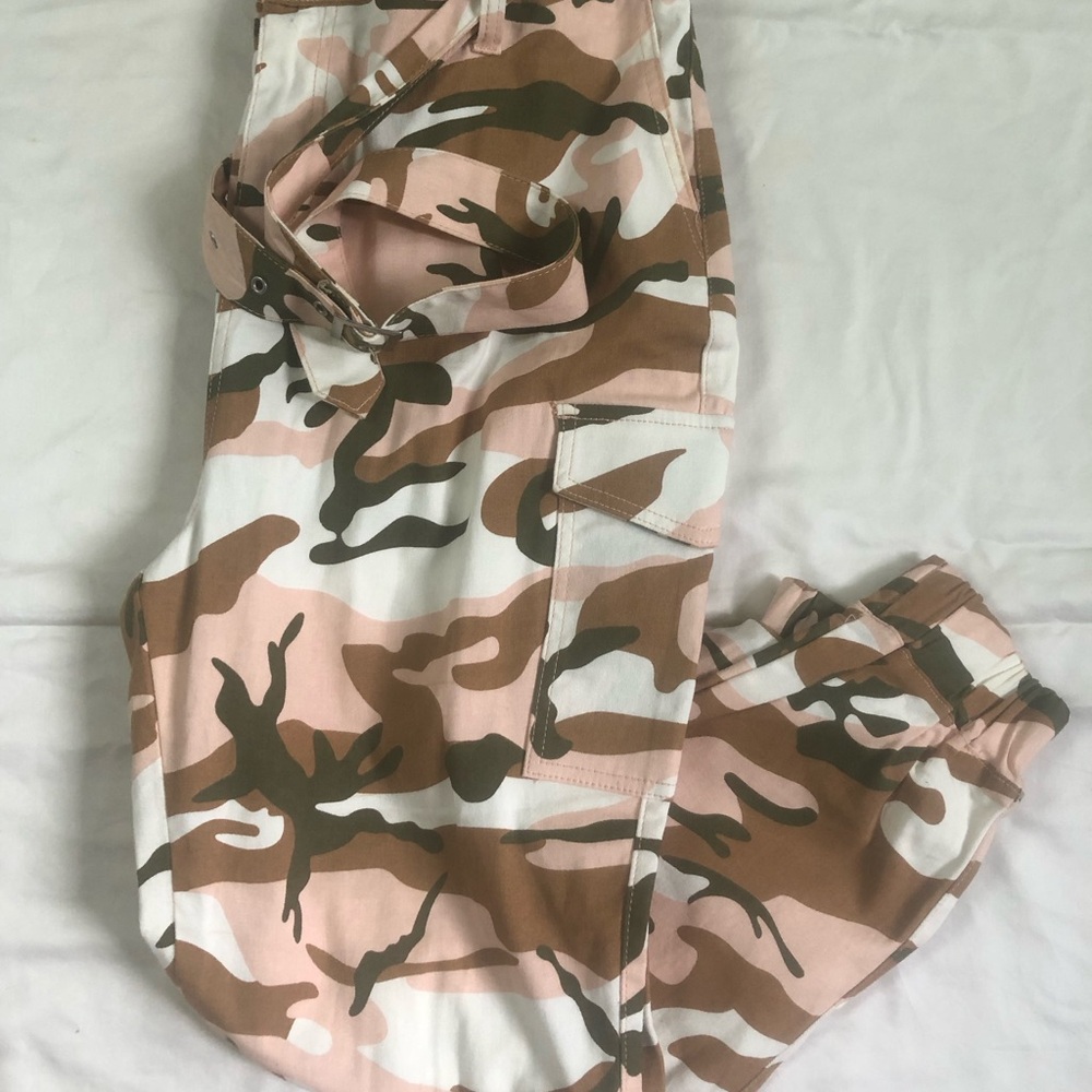 Rue21 Women's Camouflage Jeans - Pink and Brown